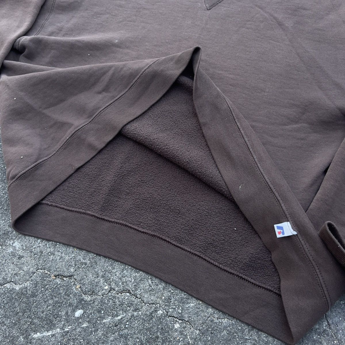 Russell Athletic × Vintage Vintage Faded Coffee Brown Y2K RUSSELL ATHLETIC Crewneck Size US XL / EU 56 / 4 - 4 Thumbnail