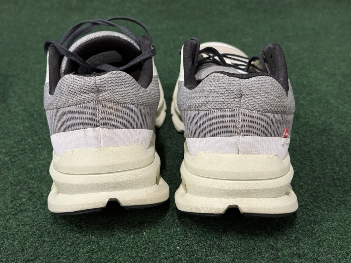 On On Cloudrunner Frost Aloe Size US 7.5 / IT 37.5 - 6 Thumbnail