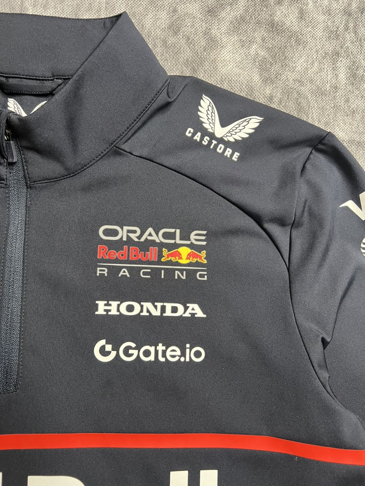 Castore Oracle Red Bull Racing 2025 Team 1/4 3 Zip Midlayer Castore Size US M / EU 48-50 / 2 - 6 Thumbnail