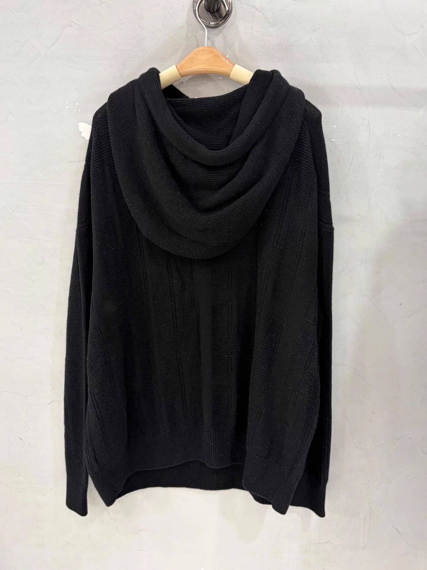 Hermes Hermes Black Wool Embossed H Hooded Sweater 34 Size XS / US 0-2 / IT 36-38 - 2 Thumbnail