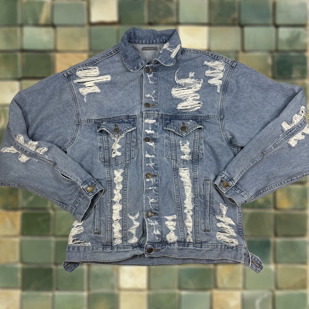 Denime CARMAR Denim Jean Jacket Blue Distressed Button Front Street Layer Small Womens Jacket Size 28" / US 6 / IT 42 - 1 Thumbnail
