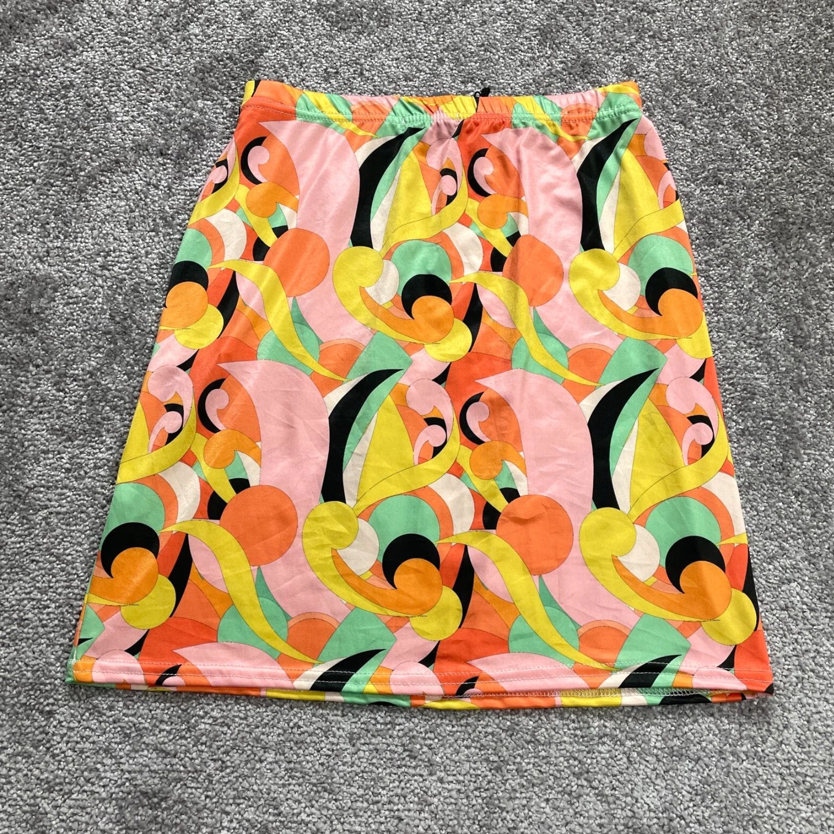 PrettyLittleThing PRETTYLITTLETHING Skirt Women Mini Knee Length Multicolor Pattern Colorful Stretch NWT New 10 Elastic Waist Size 32" / US 10 / IT 46 - 2 Thumbnail