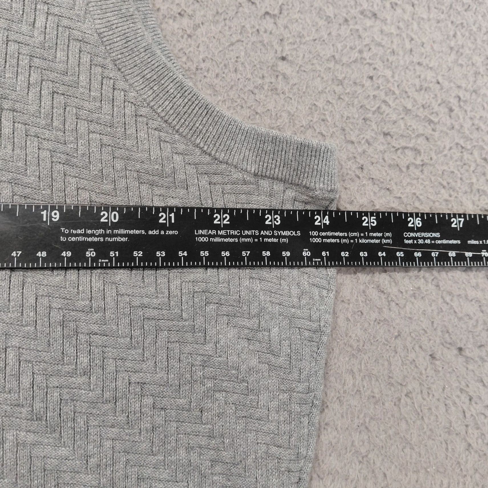 Roundtree & Yorke Rountree & Yorke Sweater Vest Mens Large Heather Grey 100% Cotton Classic Knit Vest, V-Neck, Sleeveless, Cable-Knit, Regular Fit, All Seasons, Gray Size US L / EU 52-54 / 3 - 7 Thumbnail