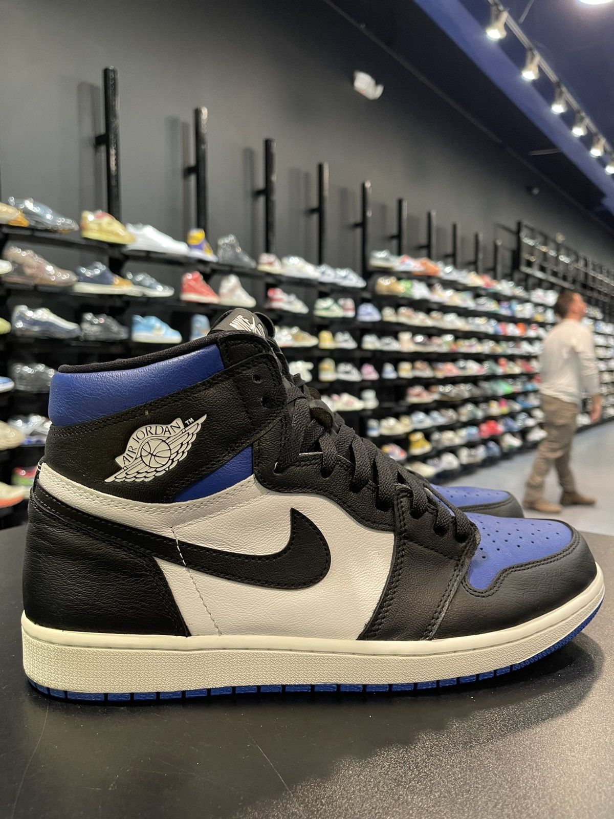Jordan Brand Size 13 - Jordan 1 Retro High Royal Toe Size US 13 / EU 46 - 3 Thumbnail