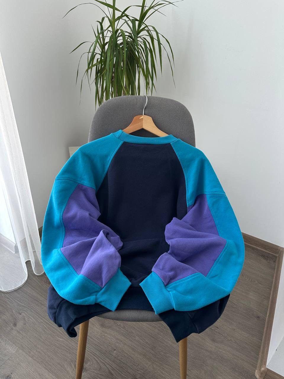 Adidas × Vintage Vintage Adidas Sportswear 90’s Center Logo Sweatshirt Size US L / EU 52-54 / 3 - 13 Thumbnail