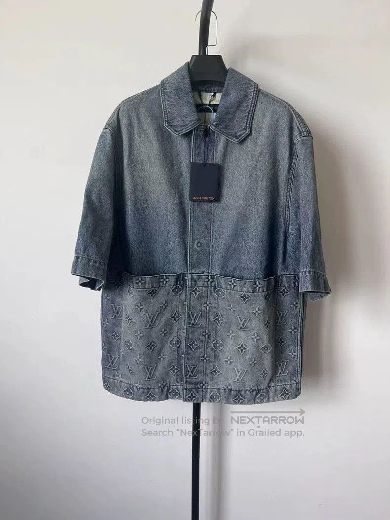 Louis Vuitton Louis Vuitton Logo Embossed Single. Size US S / EU 44-46 / 1 - 1 Thumbnail