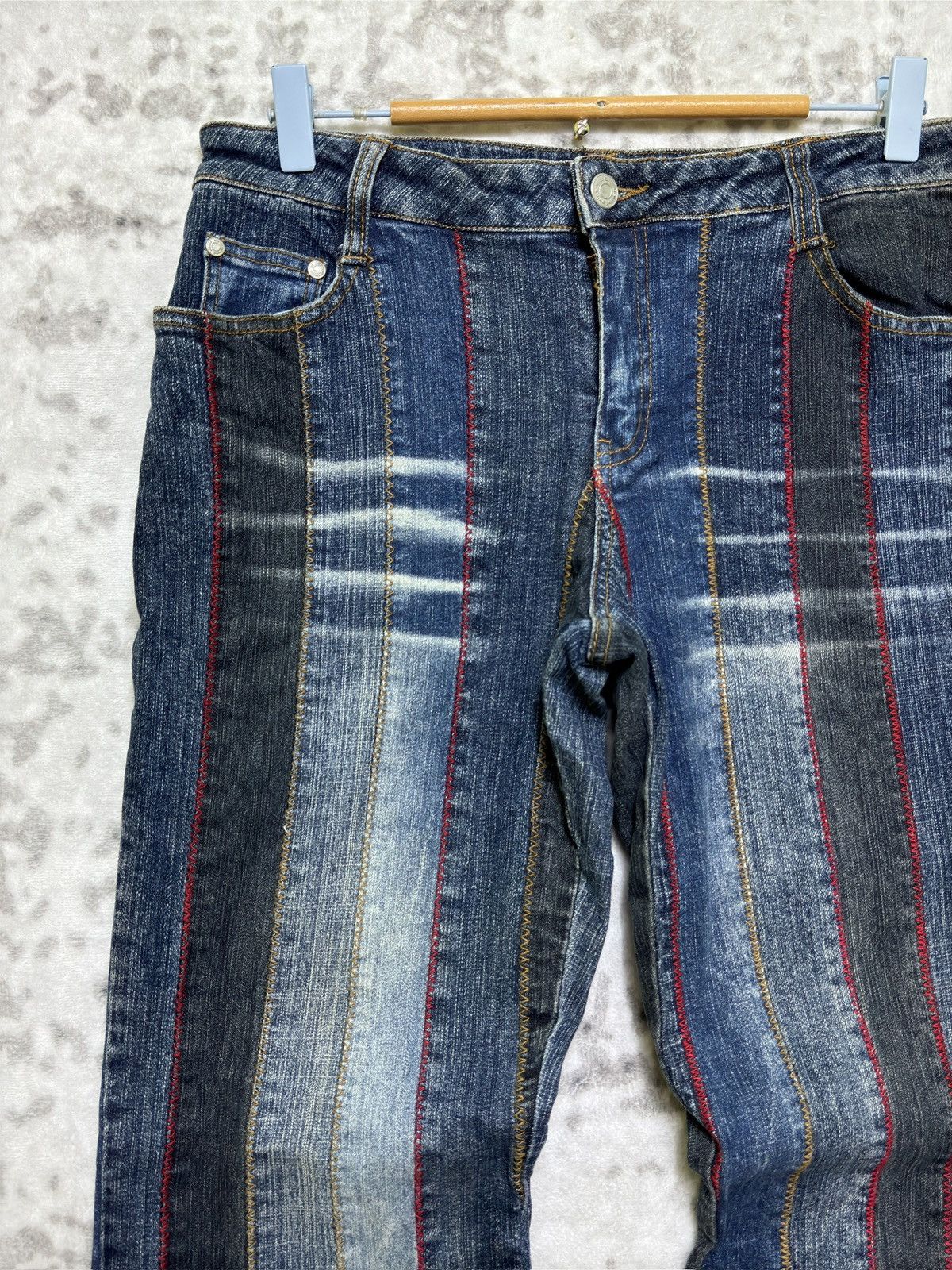 Japanese Brand Vintage No Boundaries Y2K Reconstructed Bootcut Denim Jeans Size US 28 / EU 44 - 4 Thumbnail