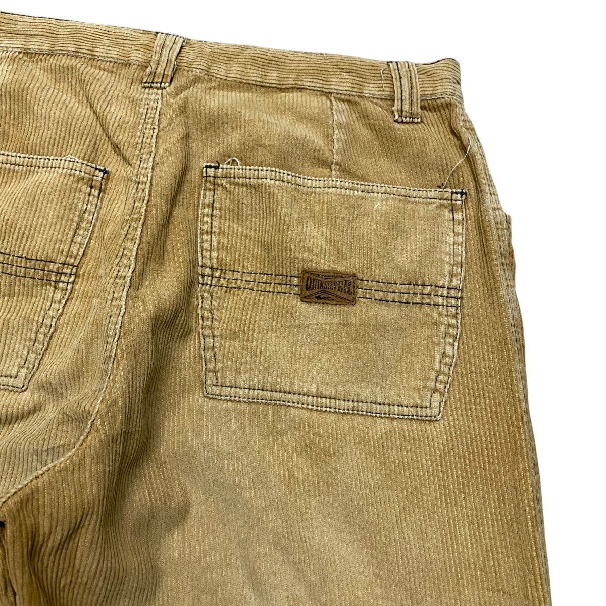 Quiksilver Vintage Quiksilver Corduroy Baggy Pants Size US 33 - 11 Thumbnail