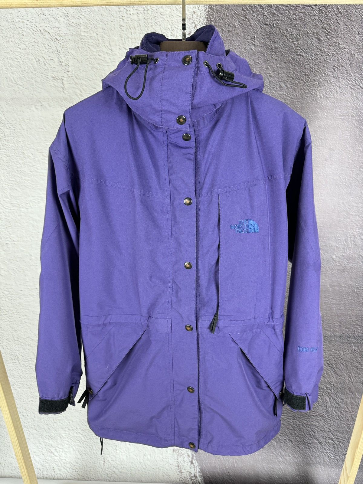 The North Face The north face gore-tex vintage purple long jacket women’s Size M / US 6-8 / IT 42-44 - 2 Thumbnail