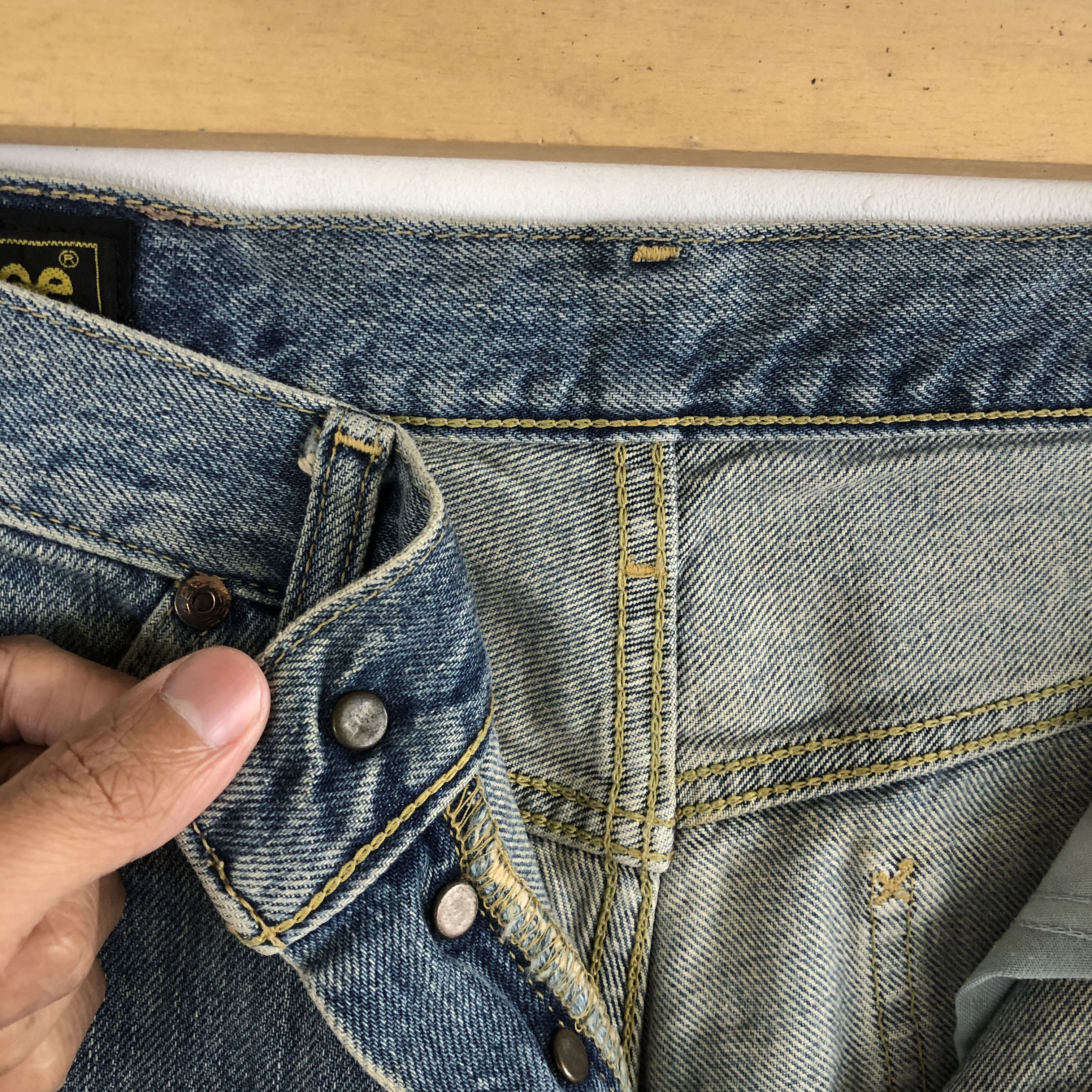 Lee Vintage 90s Lee Sanforized Jeans Lee Faded Light Wash Denim Size 28" / US 6 / IT 42 - 7 Thumbnail