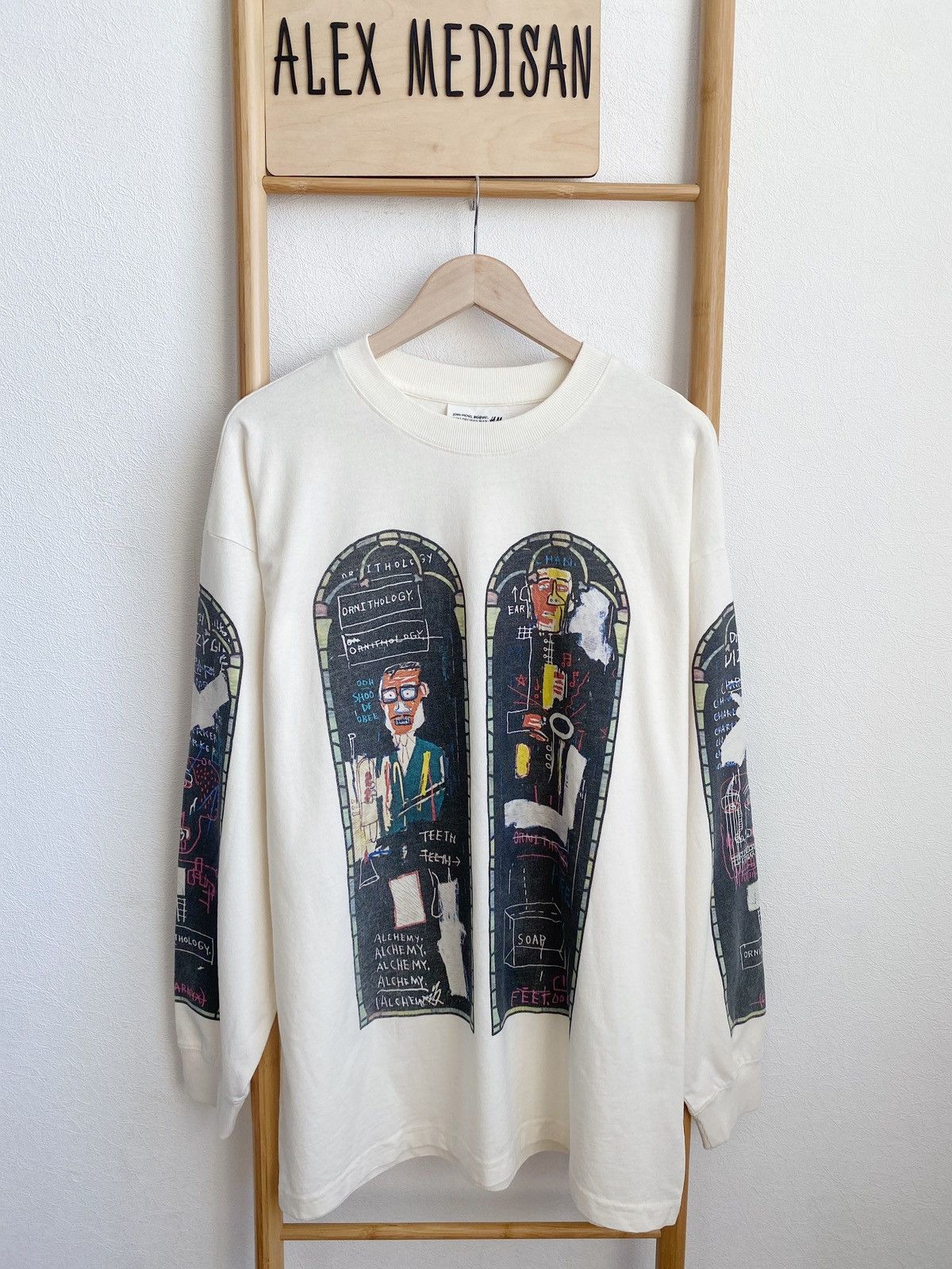 H&M × Jean-Michel Basquiat × Who Decides War WHO DECIDES WAR x BASQUIAT x H&M LONG SLEEVE RELAXED T-SHIRT Size US L / EU 52-54 / 3 - 3 Thumbnail