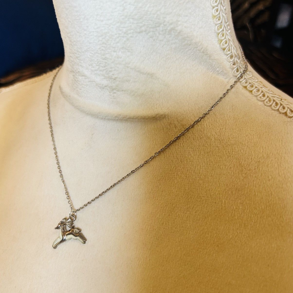 Handmade Handcrafted vintage sparkle enamel reindeer necklace Size ONE SIZE - 3 Thumbnail