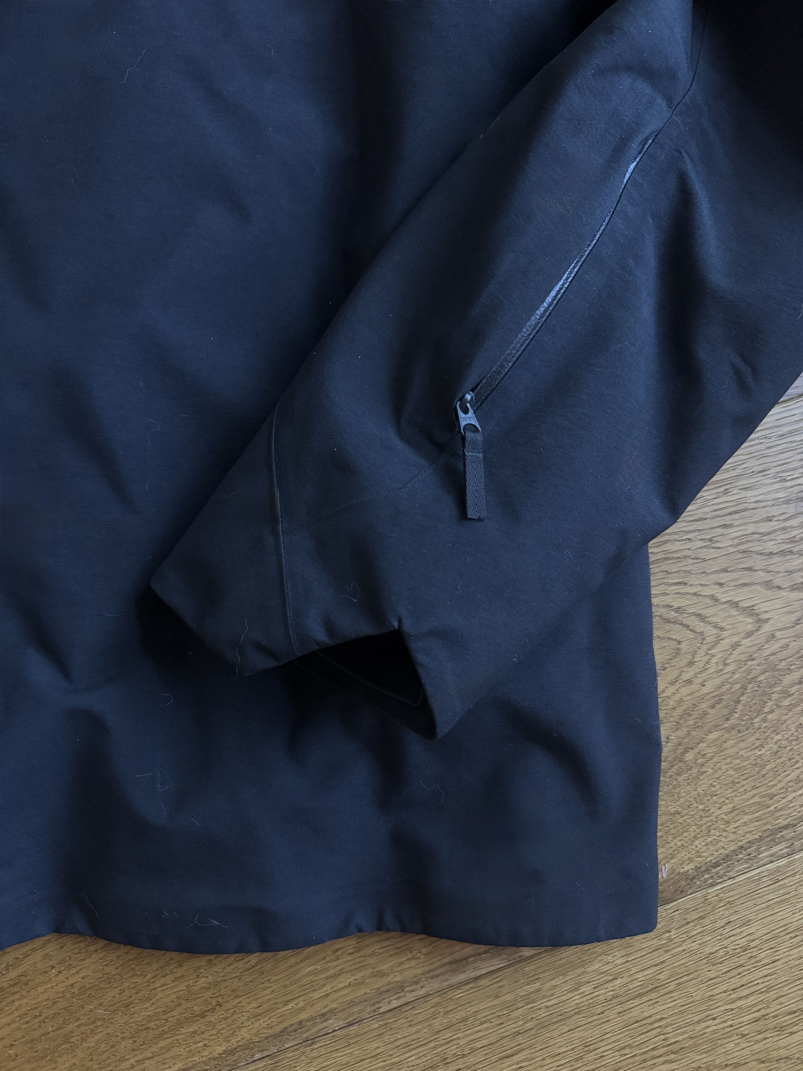 Veilance Arc'Teryx VEILANCE Range IS Heavy Jacket US XL Size US XL / EU 56 / 4 - 21 Thumbnail
