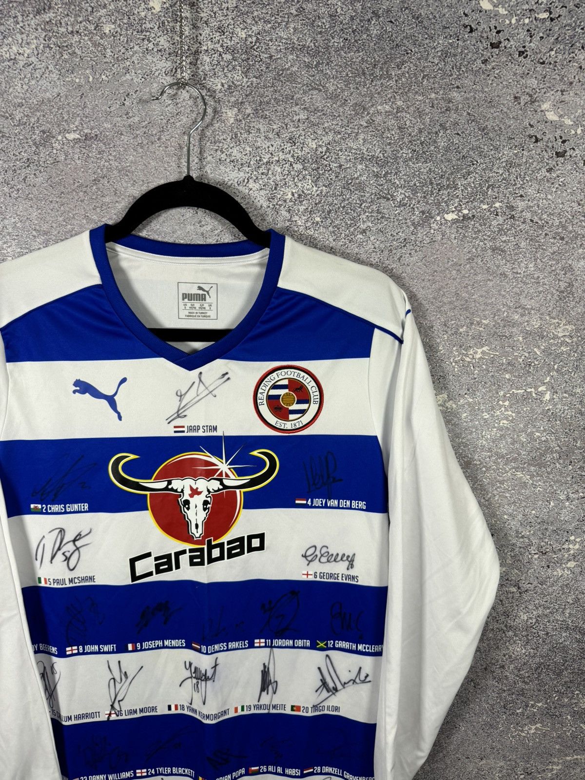 Puma × Vintage Reading 2016/17 Puma Jersey All Team Autographs Blokcore S Size US S / EU 44-46 / 1 - 2 Thumbnail
