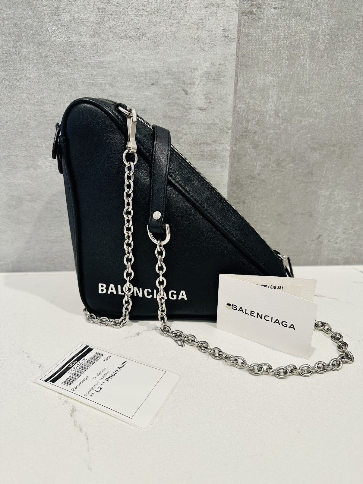 Balenciaga Balenciaga OG Triangle Bag with Chain, New with Tags Size ONE SIZE - 13 Thumbnail