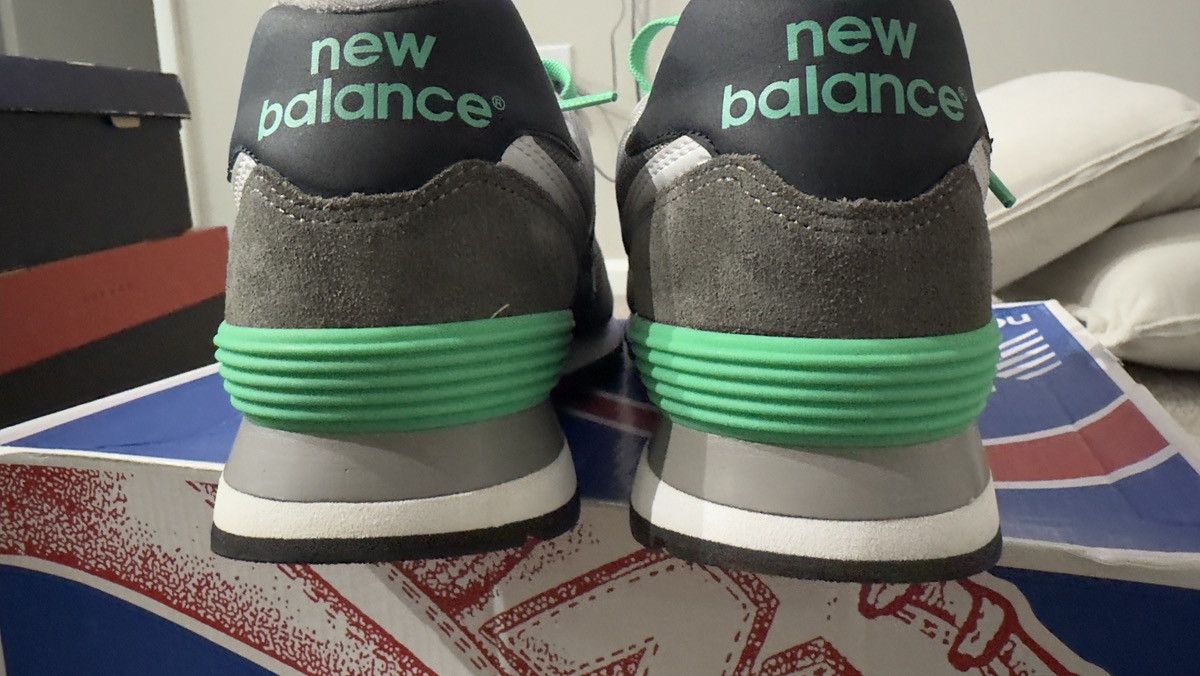 New Balance New balance 574 grey/green Size US 10 / EU 43 - 12 Thumbnail