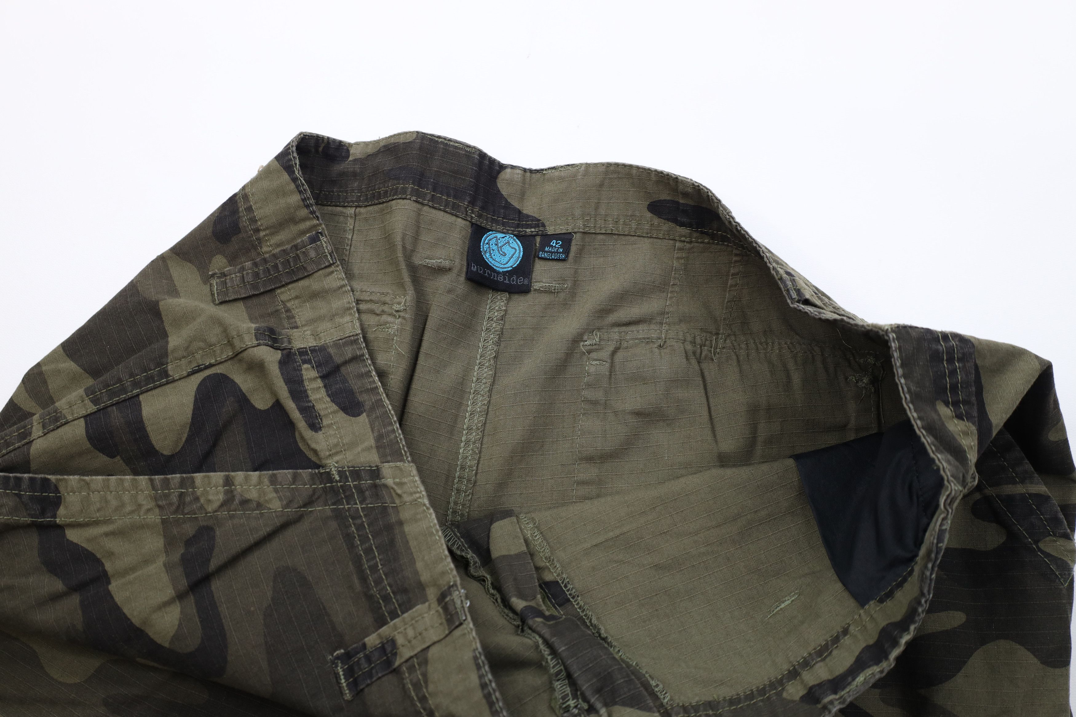 Vintage Vintage 90s Y2K Burnside Surfing Camouflage Cargo Shorts Size US 42 / EU 58 - 7 Thumbnail