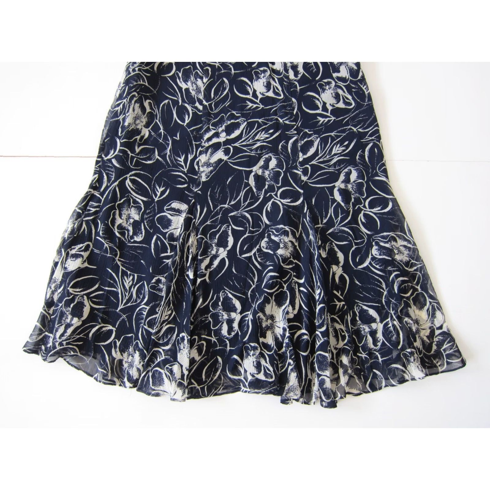 Ralph Lauren Ralph Lauren 100% Silk Black Ivory Floral Long Maxi A-Line Skirt Women 12P Size 34" / US 12 / IT 48 - 6 Thumbnail