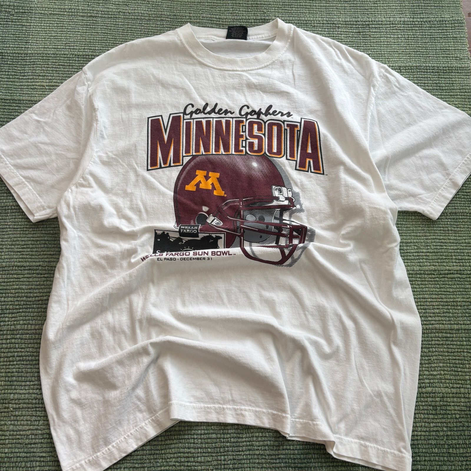 Gear for Sports Vintage 90s/Y2K Minnesota Gophers UMN Football Tee Sz XL Size US XL / EU 56 / 4 - 2 Thumbnail