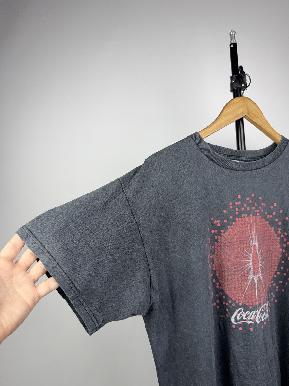 Coca Cola Vintage 90s Retro Coca-Cola Red Dot Bottle Graphic T-Shirt Size US XL / EU 56 / 4 - 4 Thumbnail