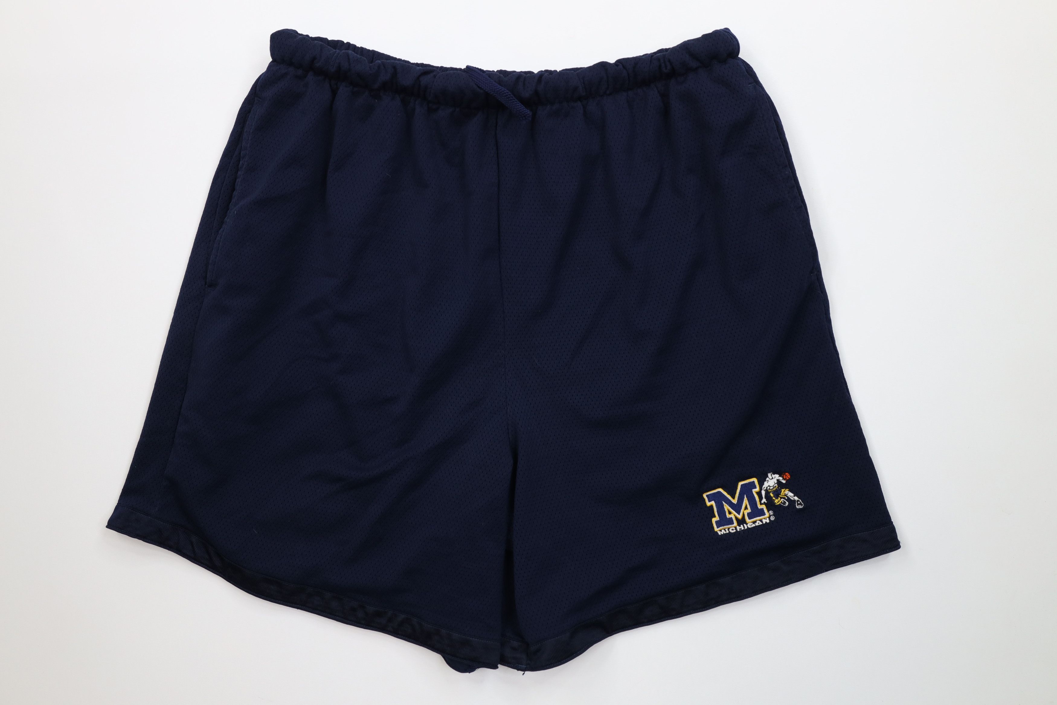 Vintage Vintage 90s And1 And One University of Michigan Shorts Size US 36 / EU 52 - 1 Thumbnail