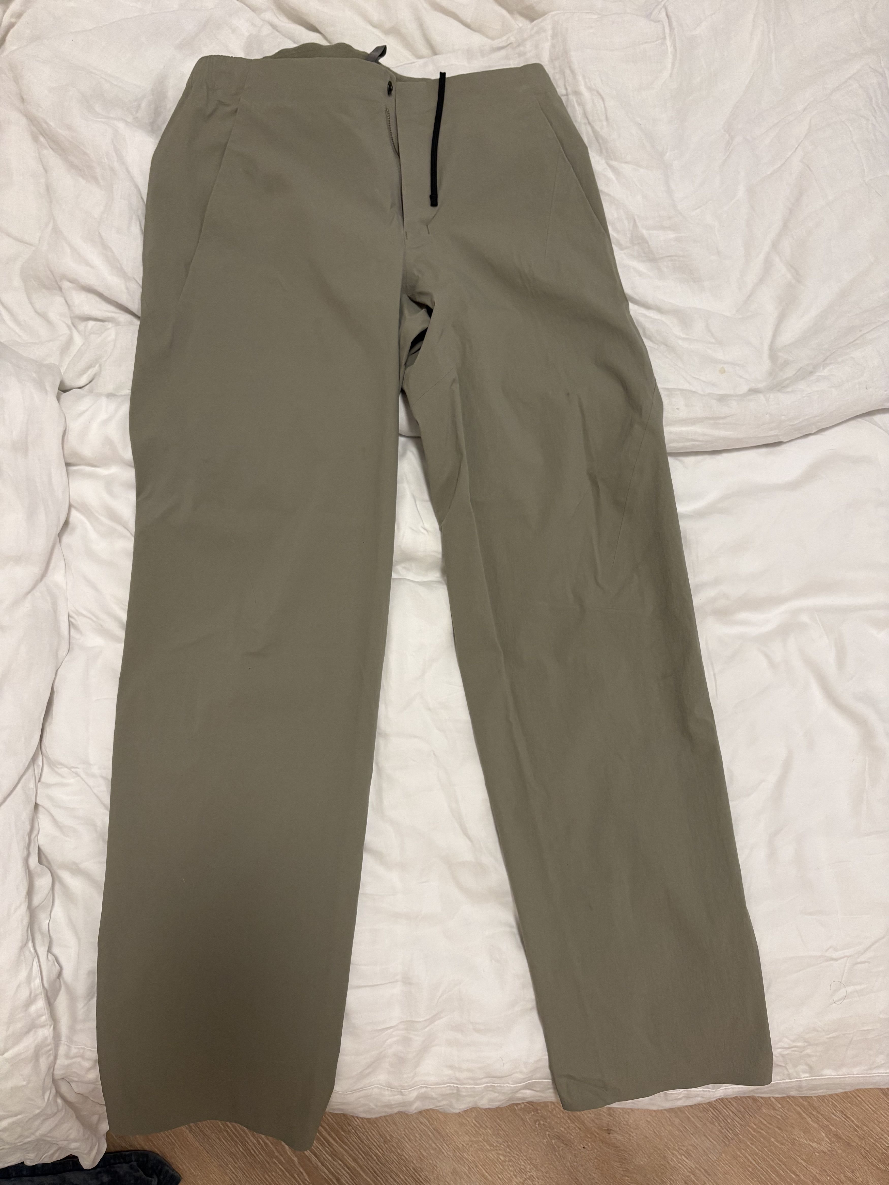 Veilance Spere Pant LT Size US 30 / EU 46 - 1 Thumbnail