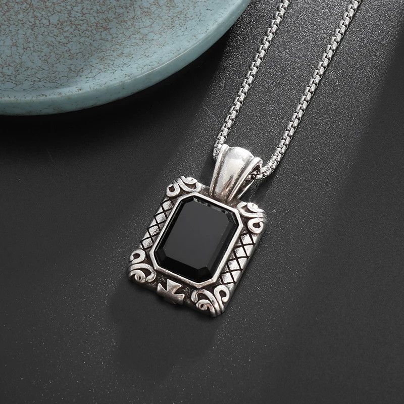 Jewelry × Vintage Vintage Square Black Stone Necklace Size ONE SIZE - 3 Thumbnail