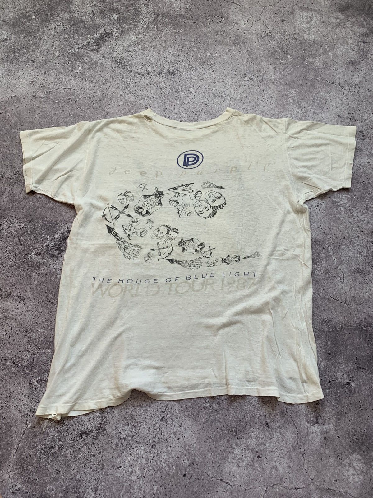 Band Tees 🔥TRASHED DEEP PURPLE THE HOUSE OF BLUE LIGHT 1987 TOUR TEE Size US XL / EU 56 / 4 - 15 Thumbnail