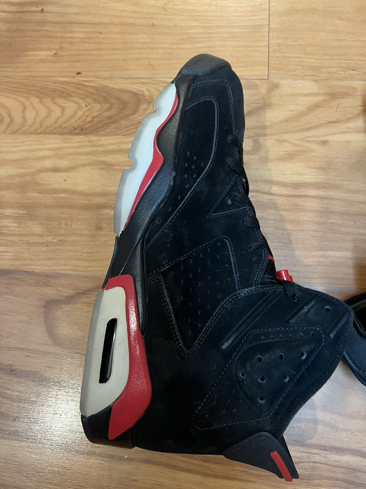 Jordan Brand Air Jordan Retro 6 Varsity Red 2010 Sneakers DS Size US 11 / EU 44 - 3 Thumbnail