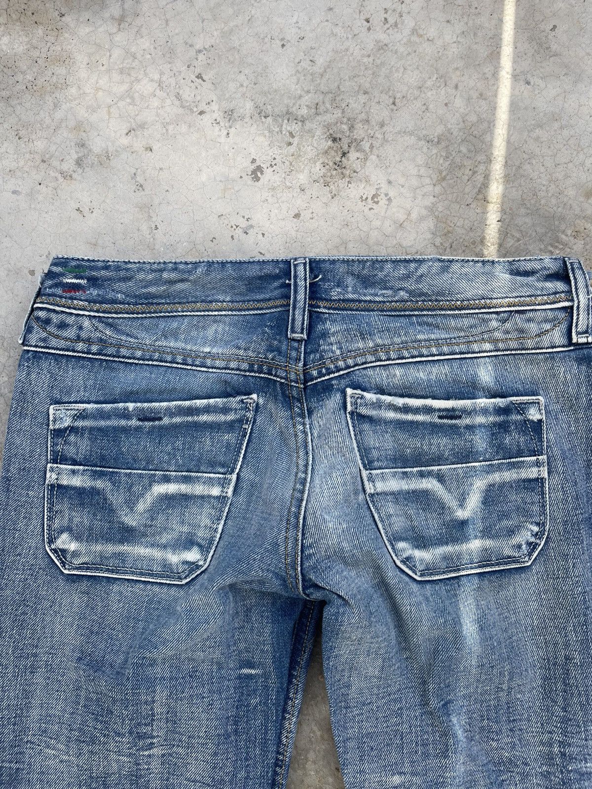 Diesel Vintage Diesel Lowky Distressed Denim s6 Size US 26 / EU 42 - 13 Thumbnail