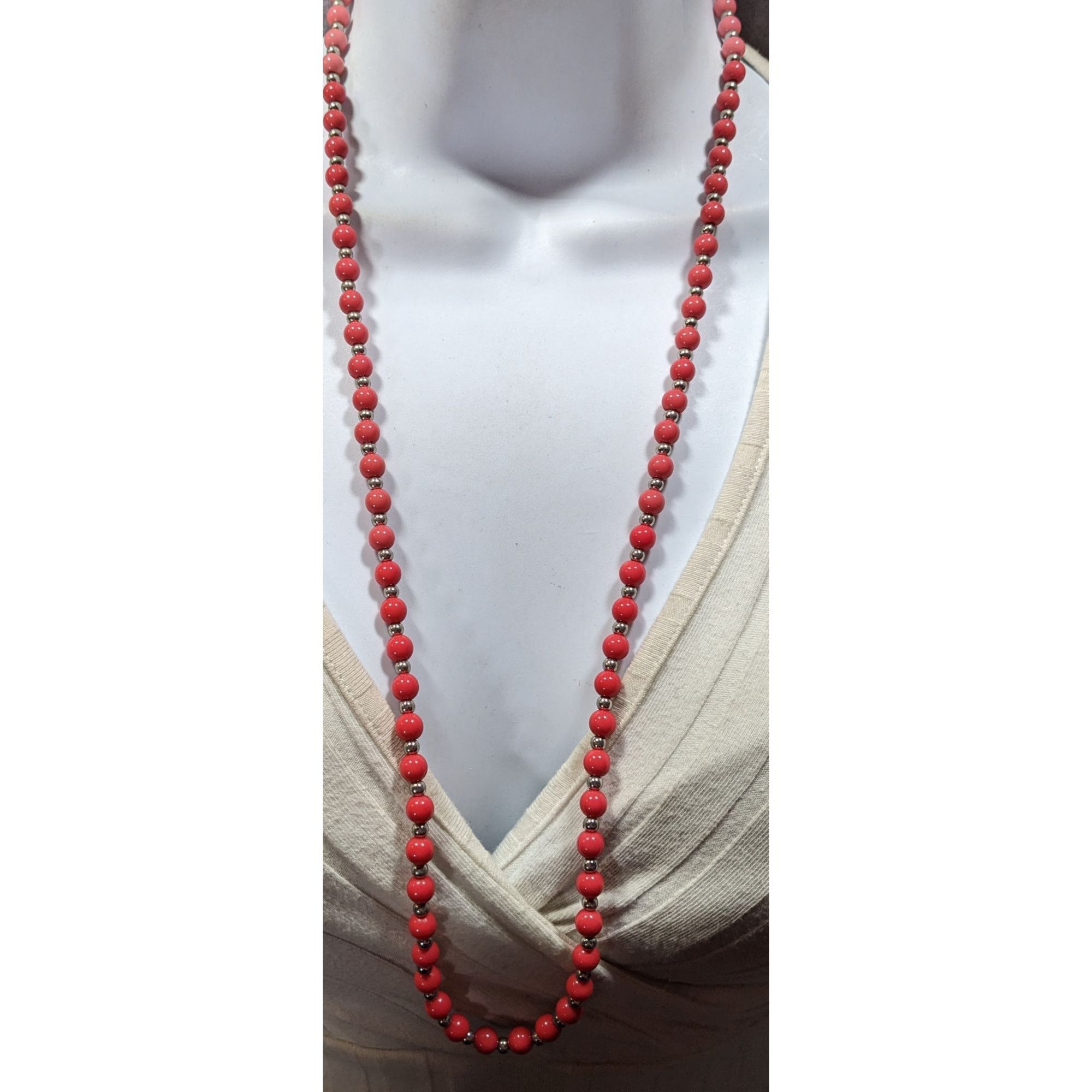 Other Vintage Retro Pink Red And Silver Tone Beaded Necklace Size ONE SIZE - 2 Thumbnail