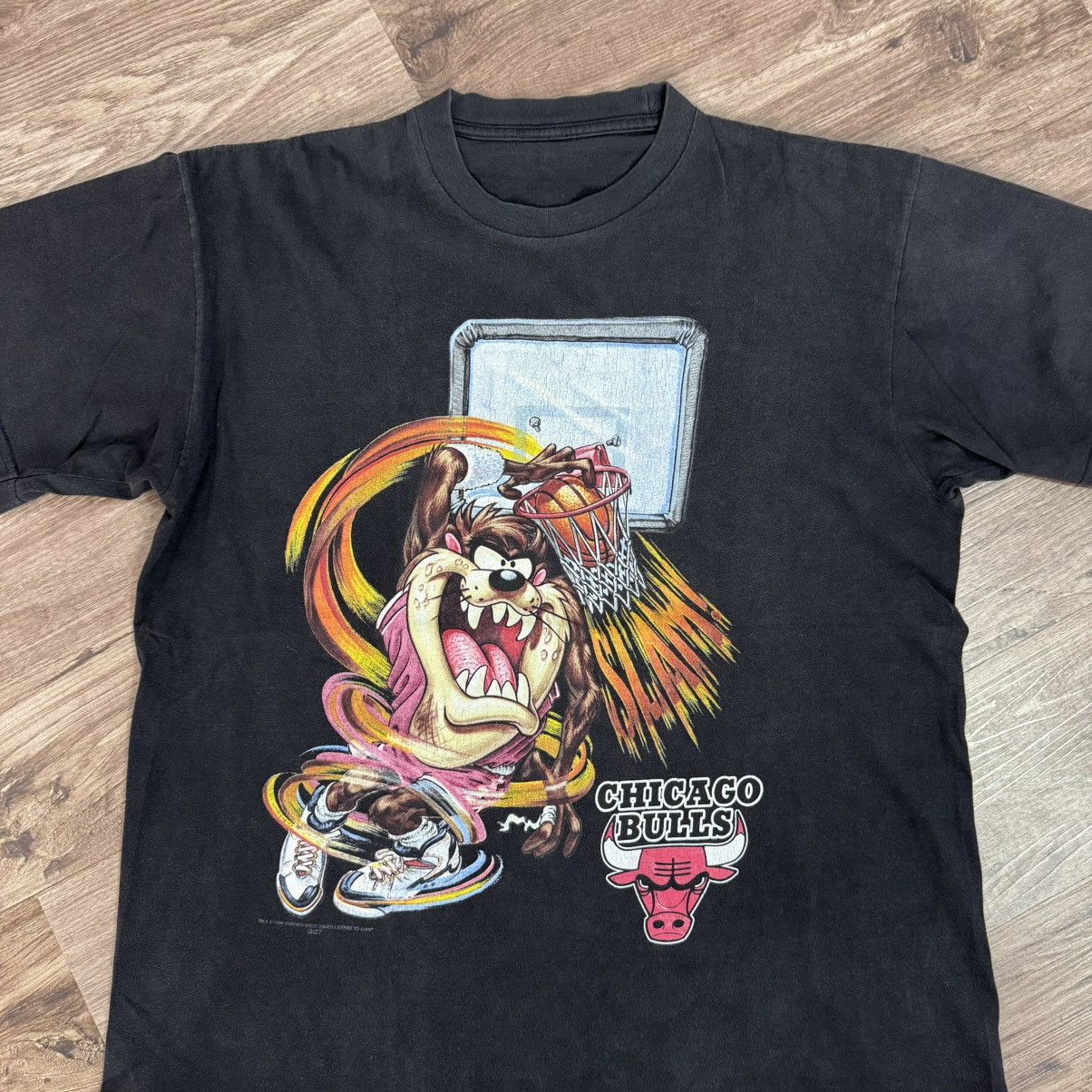 Vintage Vintage 90s Taz Chicago Bulls NBA T Shirt Tee Looney tunes Size US L / EU 52-54 / 3 - 2 Thumbnail
