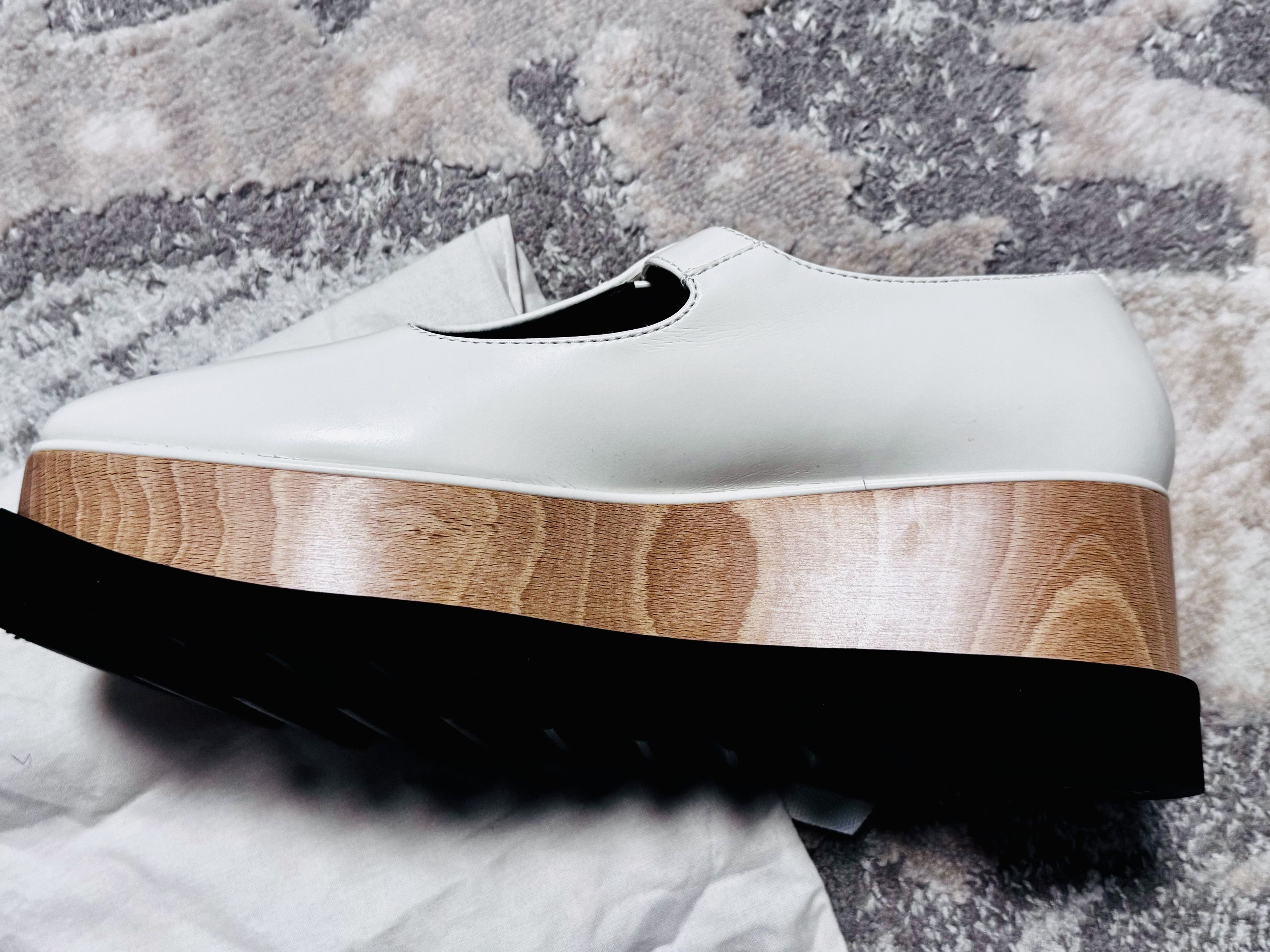Stella McCartney Stella McCartney White Mary Jane Flats with Gold Buckles Size US 9 / IT 39 - 6 Thumbnail