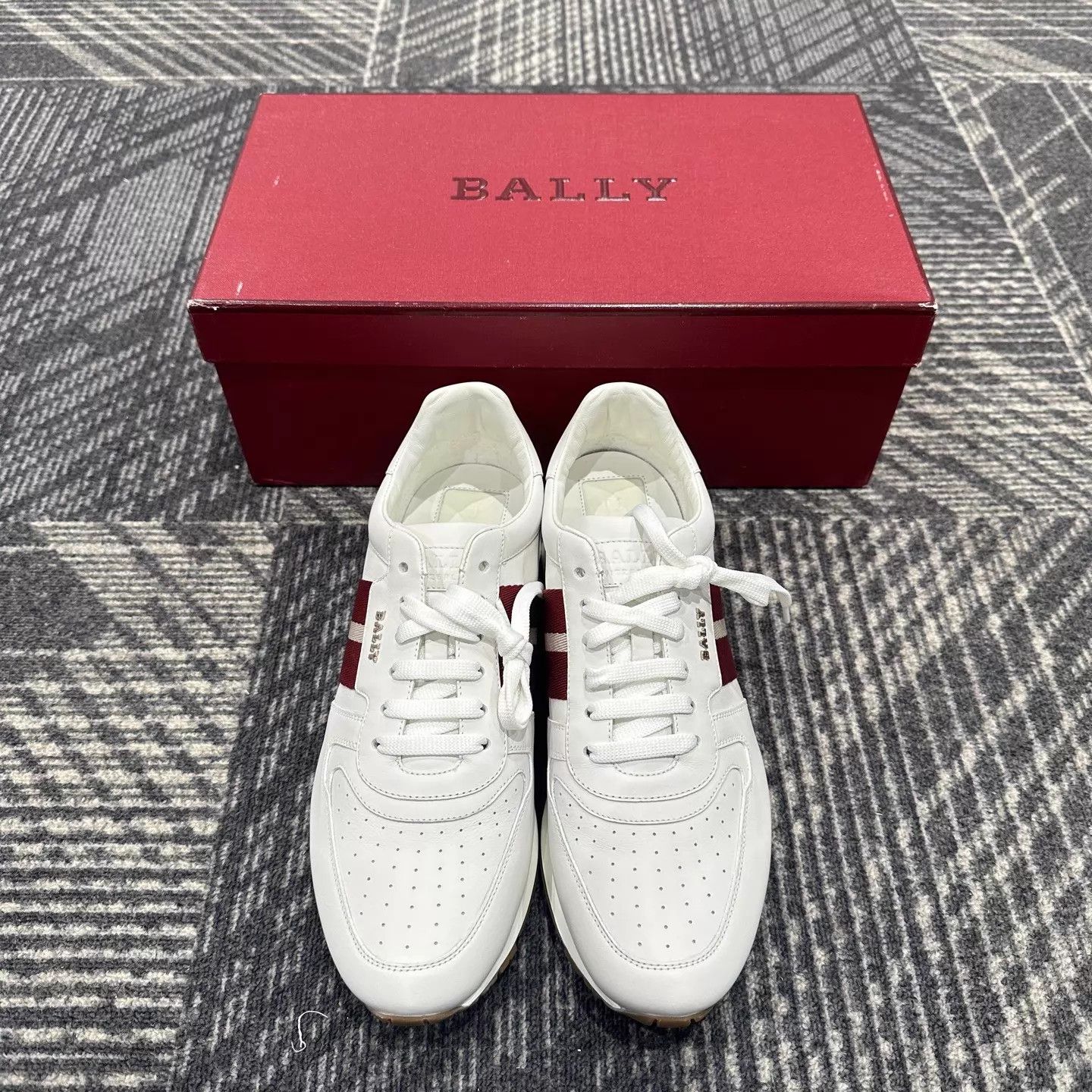 Bally Bally Leather Red & White Stripe Sneakers Size 42.5 Size US 9.5 / EU 42-43 - 2 Thumbnail
