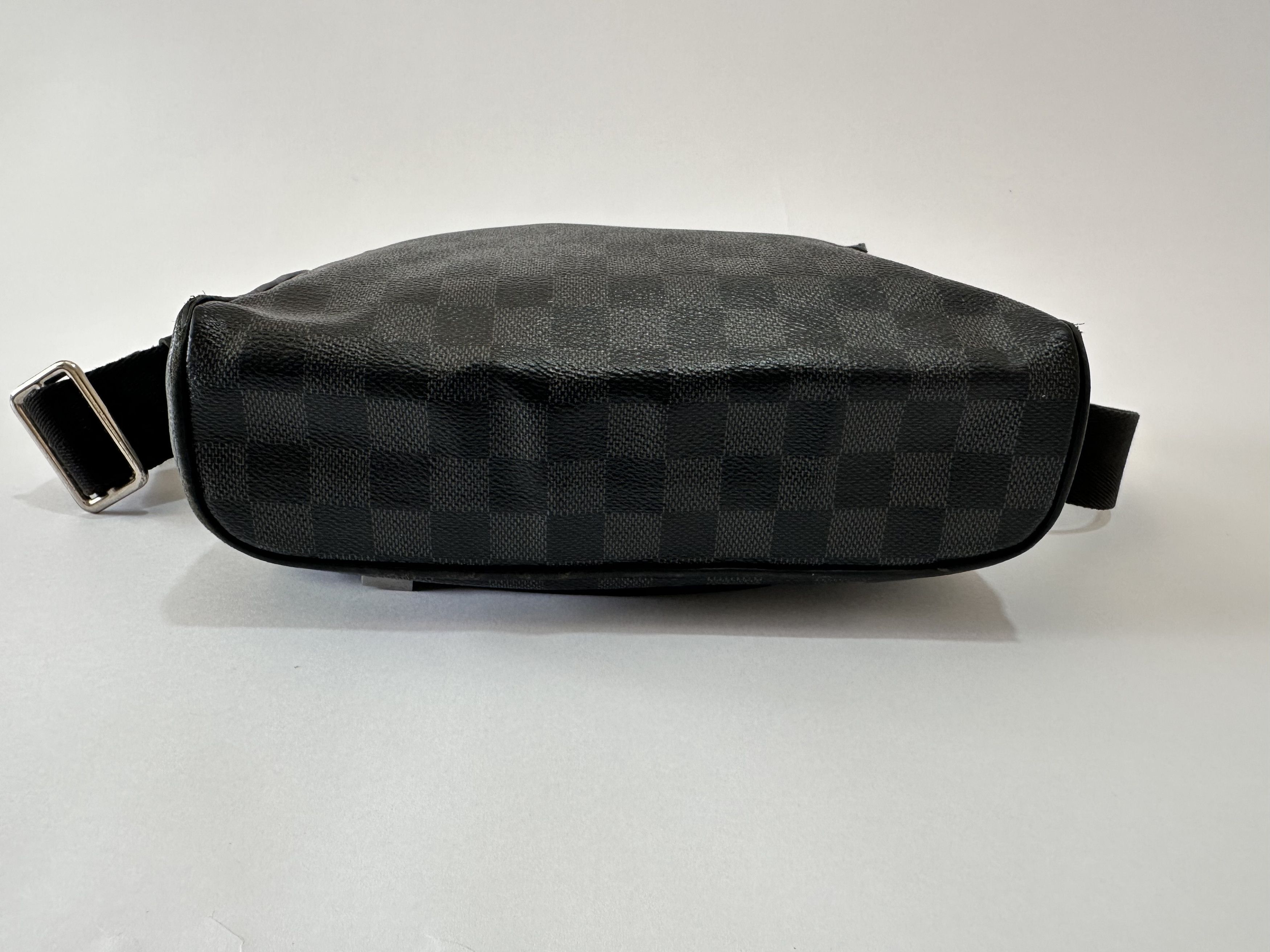 Louis Vuitton Louis Vuitton Damier Ebene Graphite Canvas District PM Bag Size ONE SIZE - 7 Thumbnail