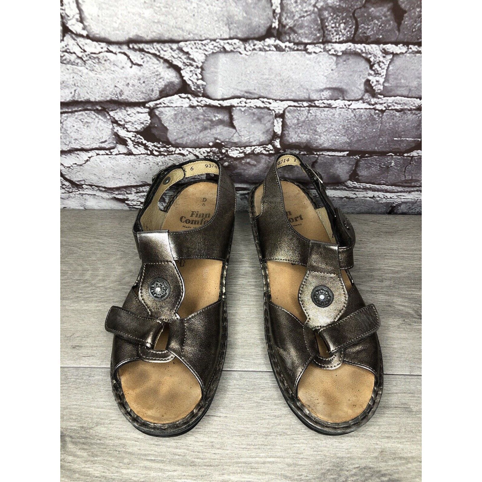 Other FINN COMFORT Adana Pewter Metallic Leather Strap Wedge Sanda Size US 8 / IT 38 - 16 Thumbnail