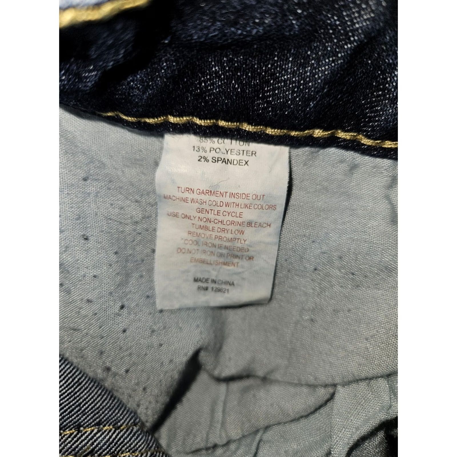 Sean John Sean John Jeans Women Capri 31 Blue Medium Wash Low Rise Distressed Stretch Capris Denim Woman 5-Pocket Wide Market Size 24" / US 00 / IT 34 - 8 Thumbnail