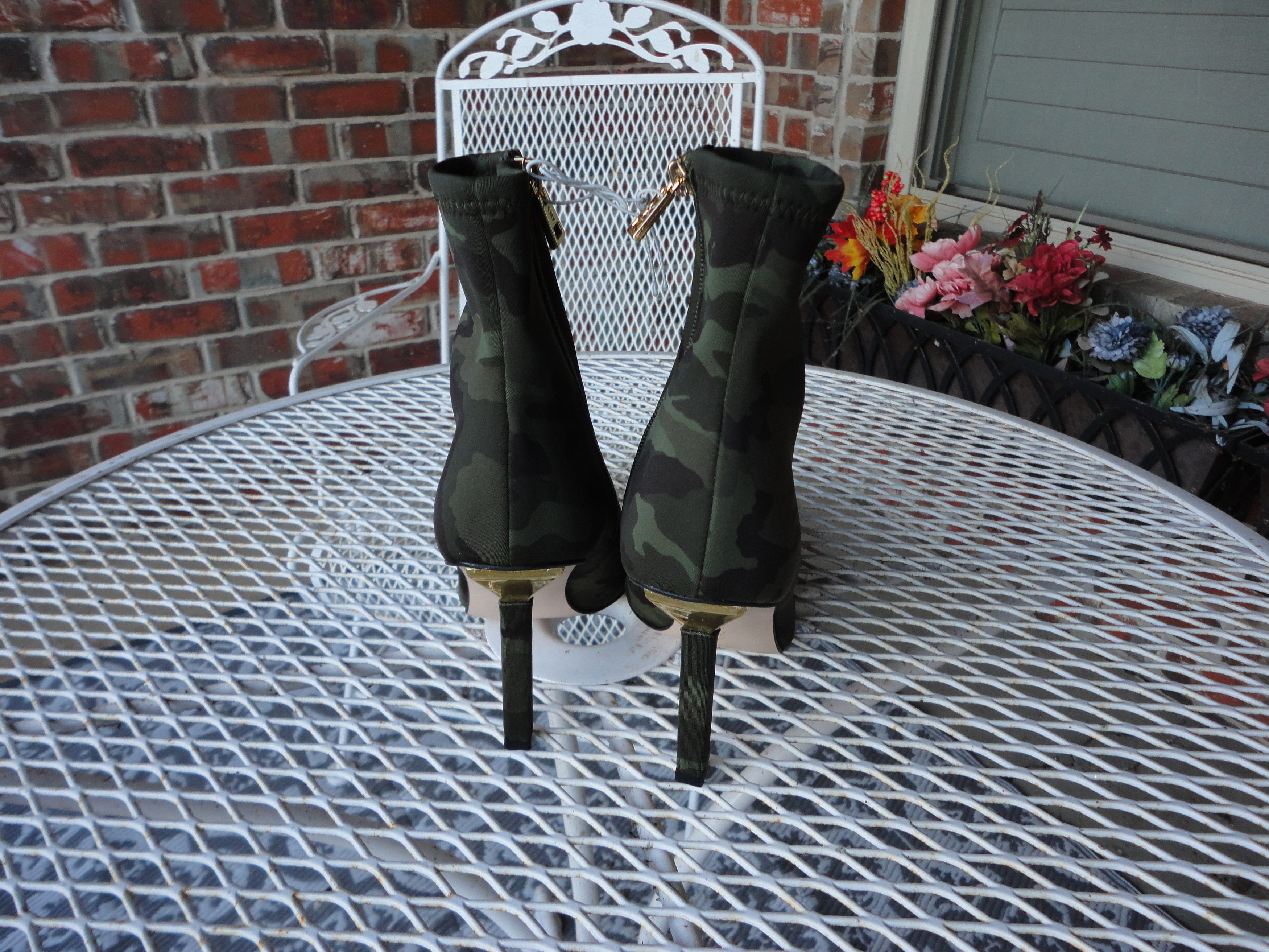 Good American GOOD AMERICAN Camouflage Pointed Toe Stiletto 7.5 Size US 7.5 / IT 37.5 - 3 Thumbnail
