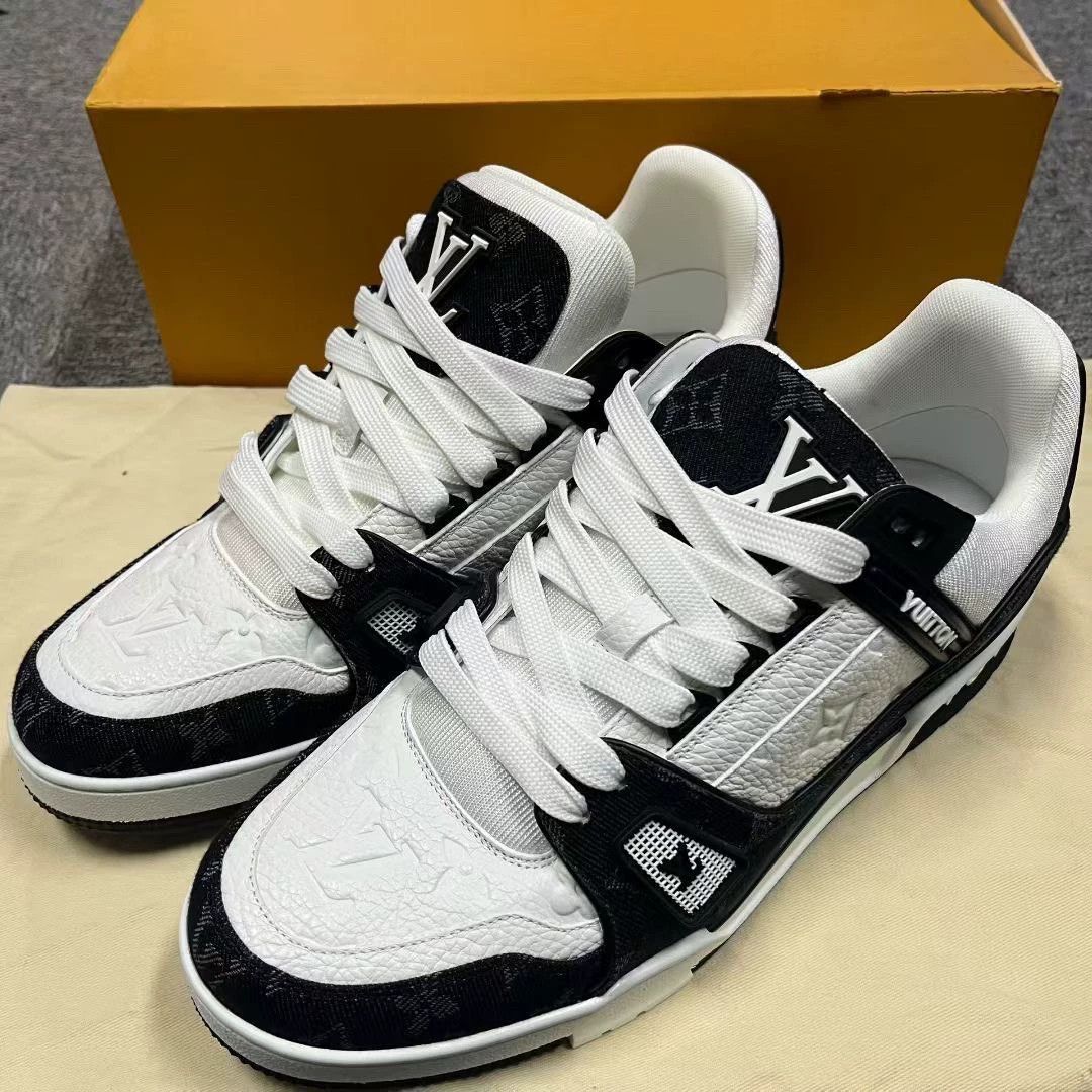 Louis Vuitton louis vuitton panda pattern low top sneakers Size US 8.5 / EU 41-42 - 2 Thumbnail