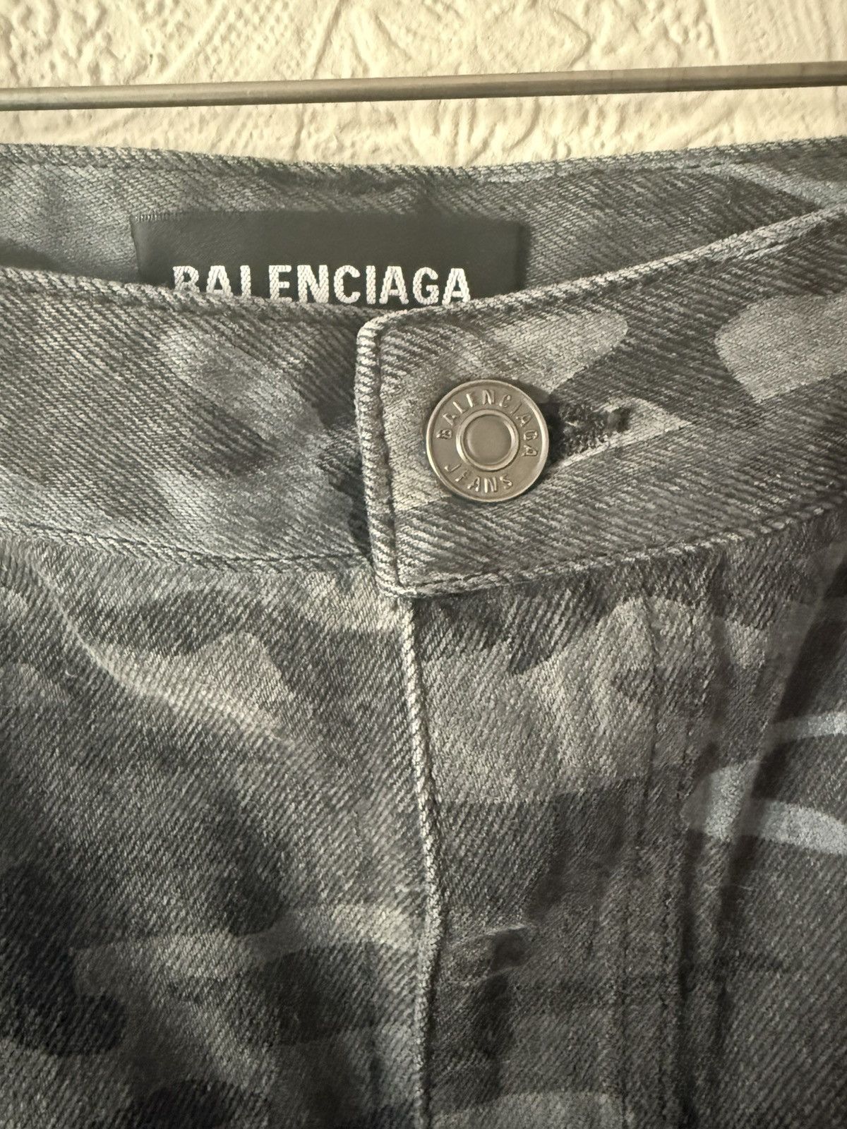 Balenciaga Balenciaga Camo Jean Shorts Size US 34 / EU 50 - 3 Thumbnail
