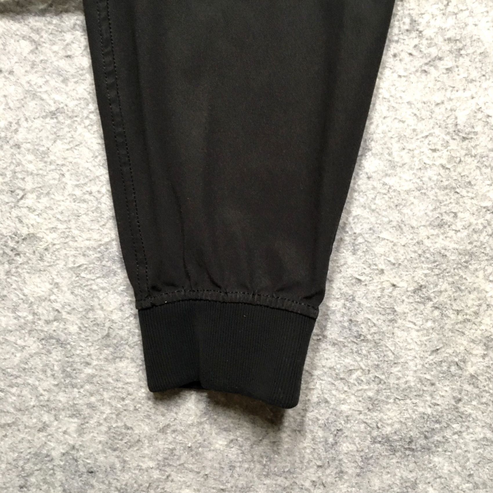 Lululemon Lululemon ABC Jogger Pants Mens XS Black Performance Taper Athleisure Minimalist Gym & Training Pants, Athletic, Jogger, Pockets, Stretch, Lightweight Size US 27 - 2 Thumbnail