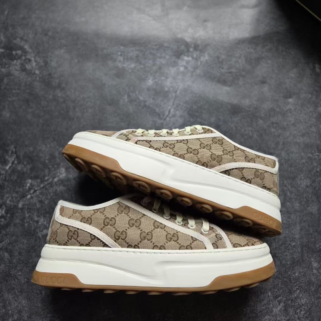 Gucci Gucci Lowtop Sneakers 42 Men Size US 9 / EU 42 - 1 Thumbnail
