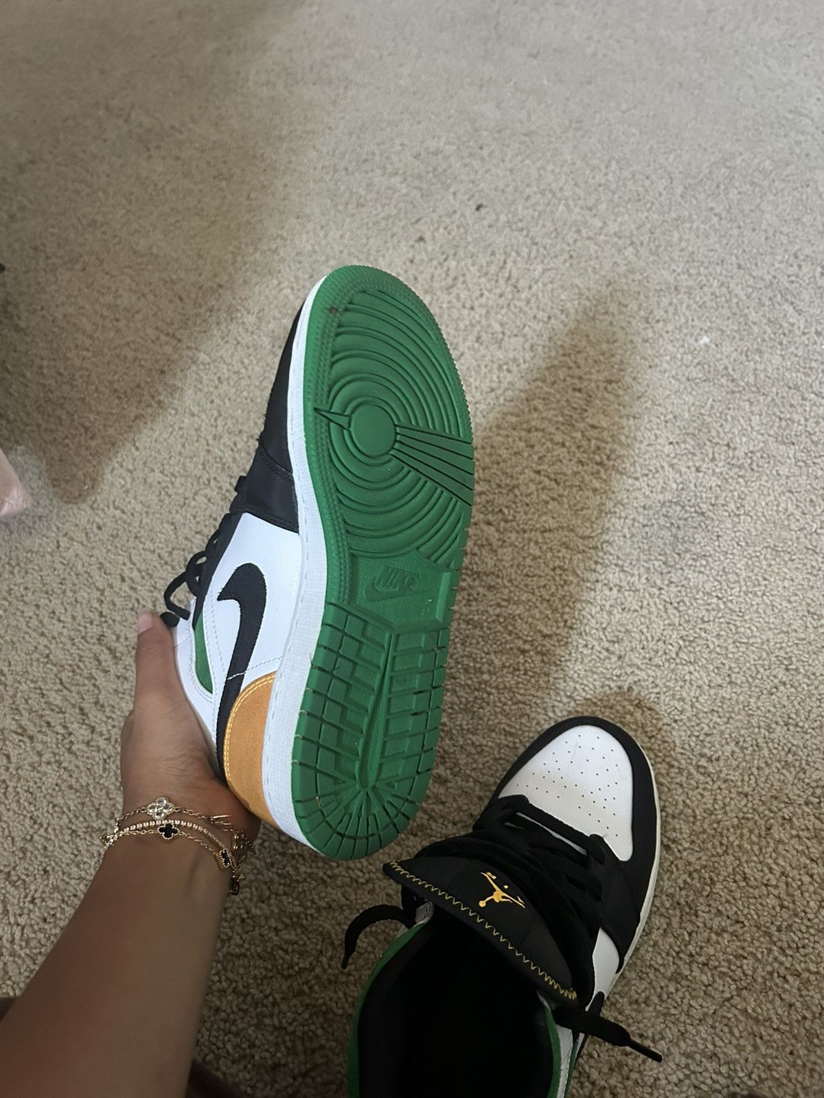 Jordan Brand Jordan 1 Mid - Oakland Size US 6.5 / EU 39-40 - 3 Thumbnail