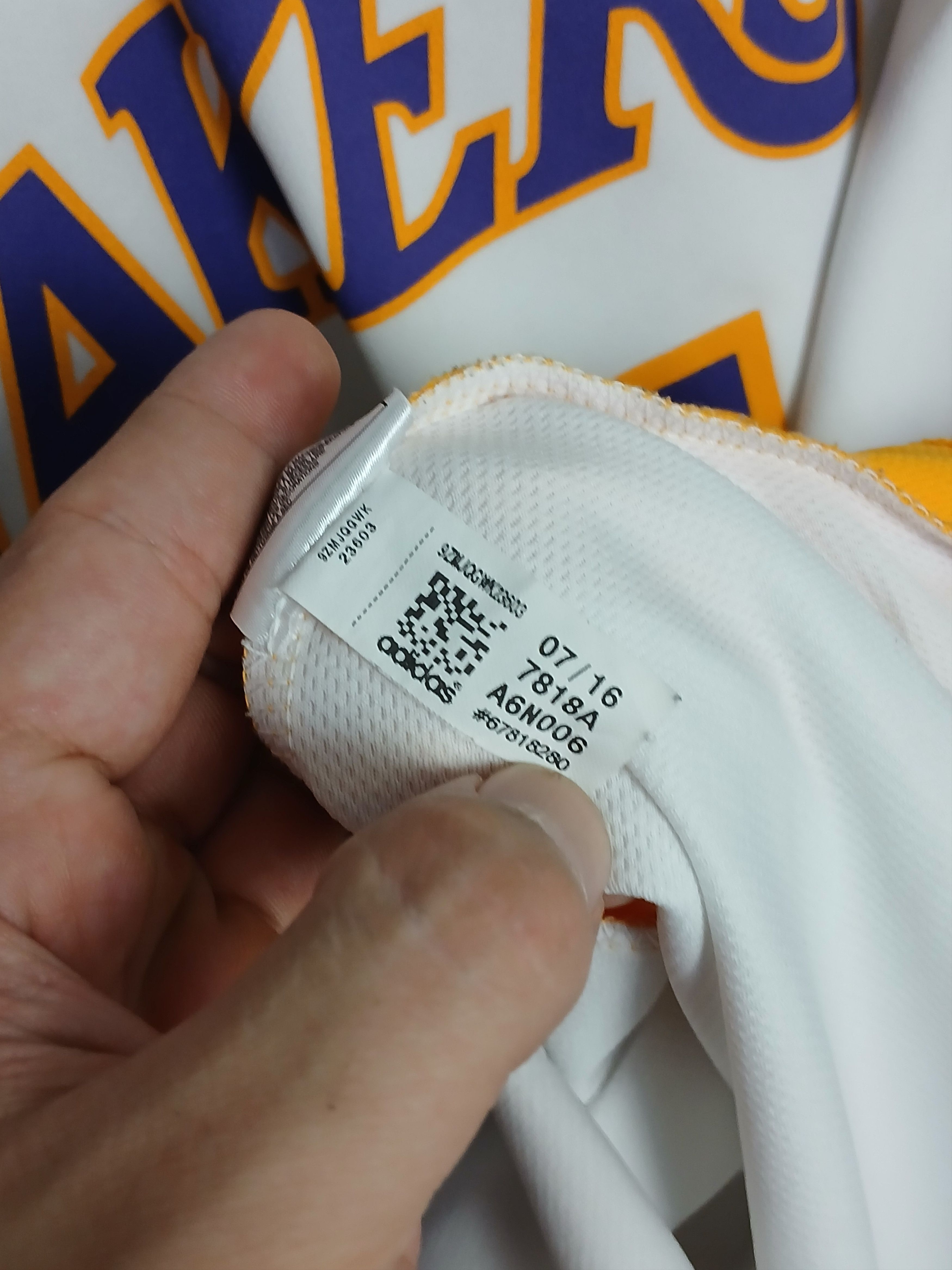 NBA NBA Los Angeles Lakers Bryant Jersey T-Shirt Size US L / EU 52-54 / 3 - 11 Thumbnail