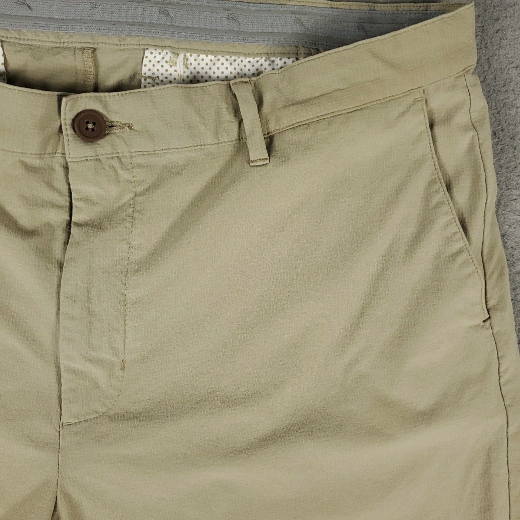Tommy Bahama VINTAGE Tommy Bahama Shorts Mens 40 Beige Stretch Nylon Flat Front Chino Casual Men Size US 40 / EU 56 - 3 Thumbnail