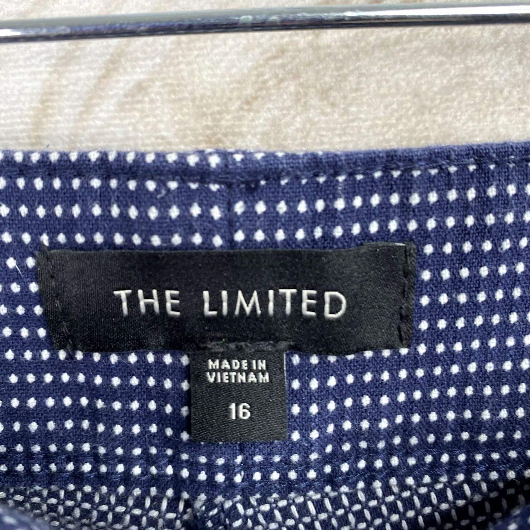 Vintage The Limited Shorts Womens 16 Blue Polka Dot Stretch Twill Classic Preppy Pockets Size 38" / US 16 / IT 52 - 6 Thumbnail
