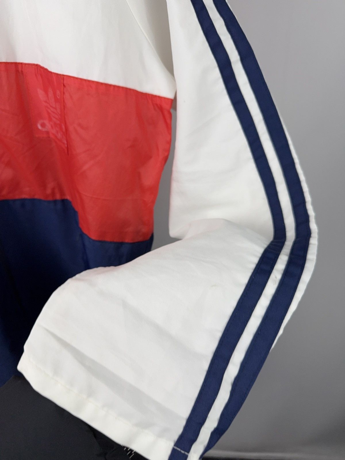 Adidas 80s retro Vintage Adidas Trefoil Track Jacket Red White Blue Size US L / EU 52-54 / 3 - 11 Thumbnail