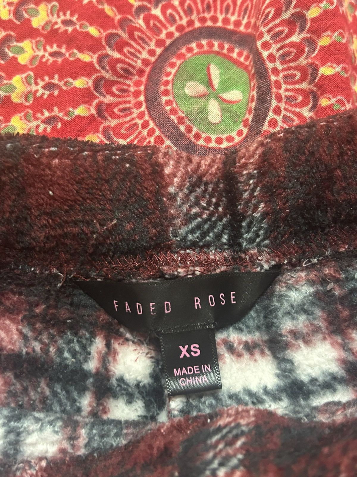 Other Faded Rose women's red black and white plaid fleece shorts Size 26" / US 2 / IT 38 - 3 Thumbnail