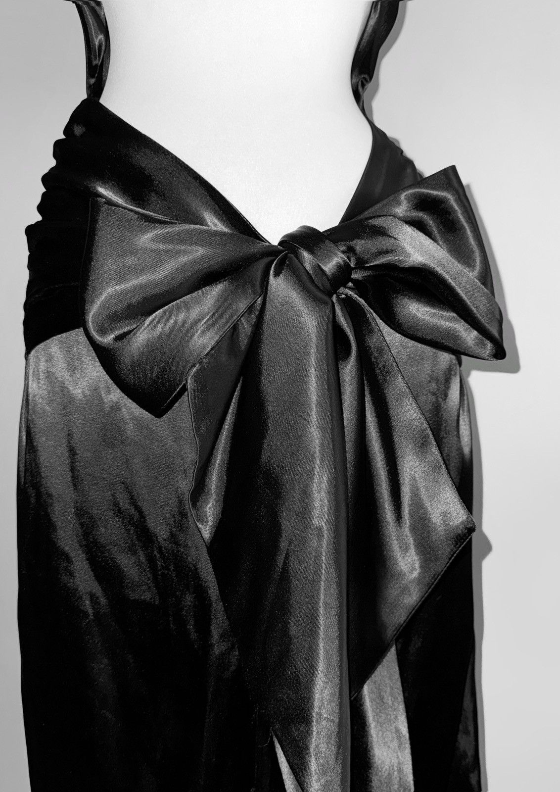 Vintage Stunning long satin dress with an open back Size S / US 4 / IT 40 - 5 Thumbnail