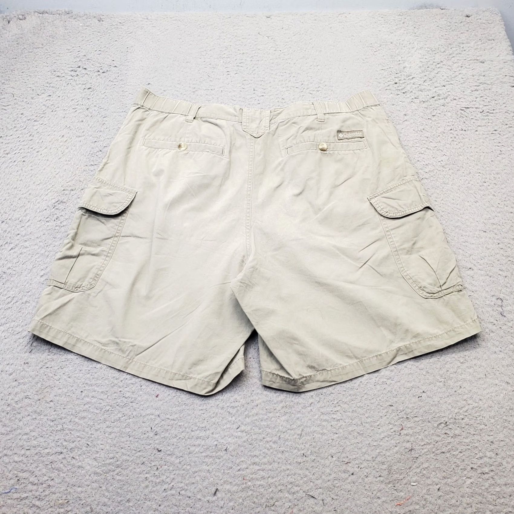 Vintage Columbia Mens Cargo Shorts 38 Tan Pleated Utility Pocket Elastic Waist 7.75 Inseam Size US 38 / EU 54 - 2 Thumbnail
